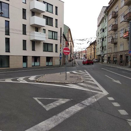 Kate & Jenny Apartments - Cosy Place In The City Center Bratislava Bagian luar foto