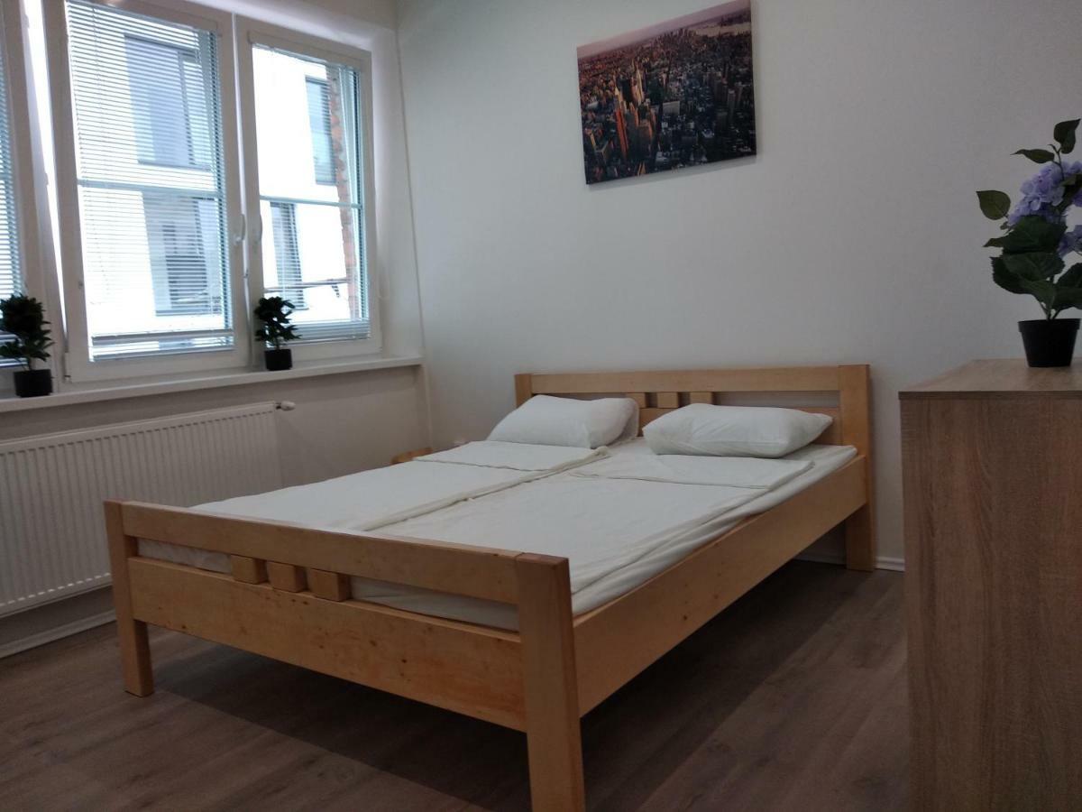 Kate & Jenny Apartments - Cosy Place In The City Center Bratislava Bagian luar foto
