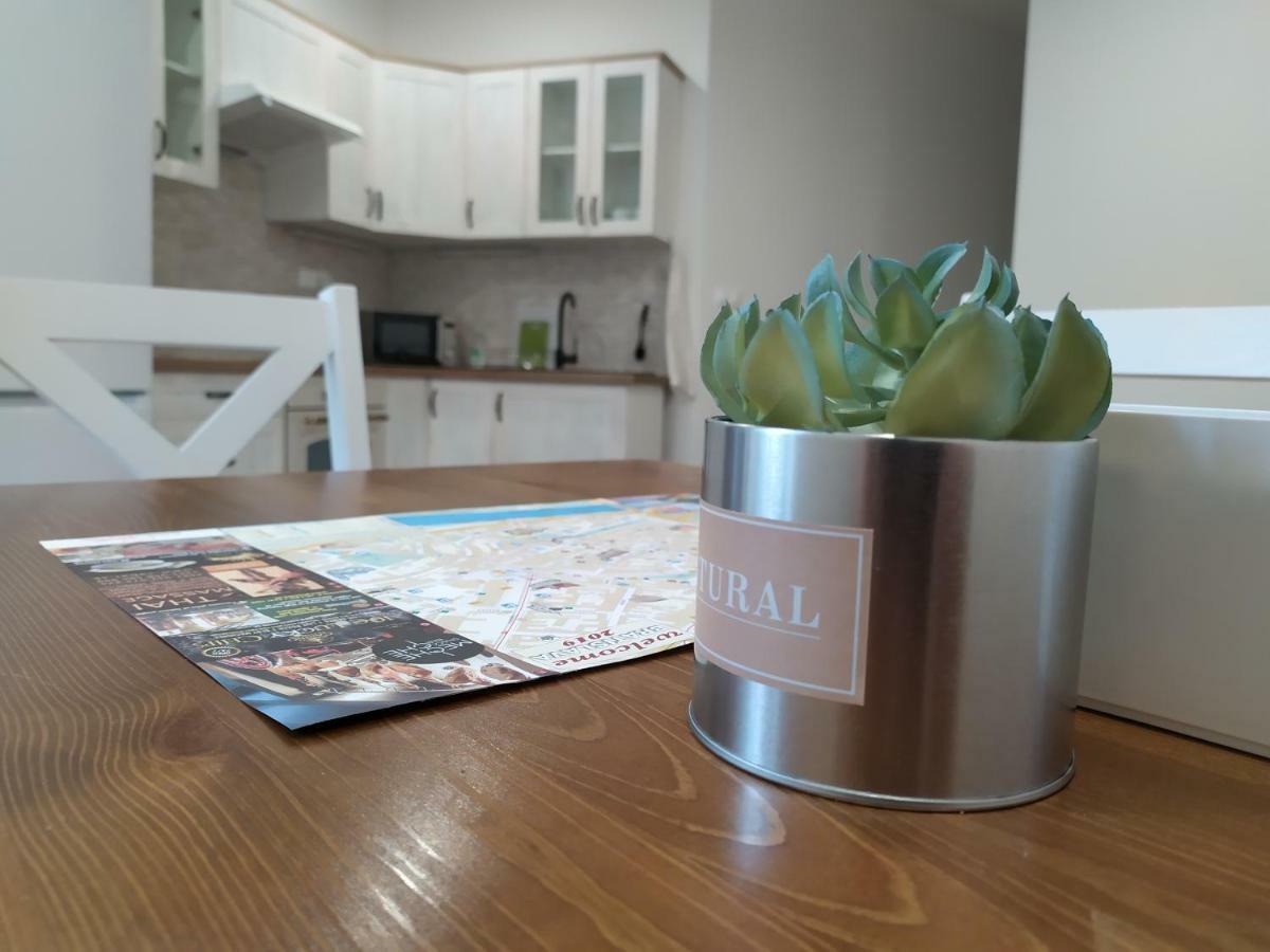 Kate & Jenny Apartments - Cosy Place In The City Center Bratislava Bagian luar foto